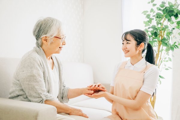 Moving a Parent With Dementia: 6 Steps to Reduce Anxiety